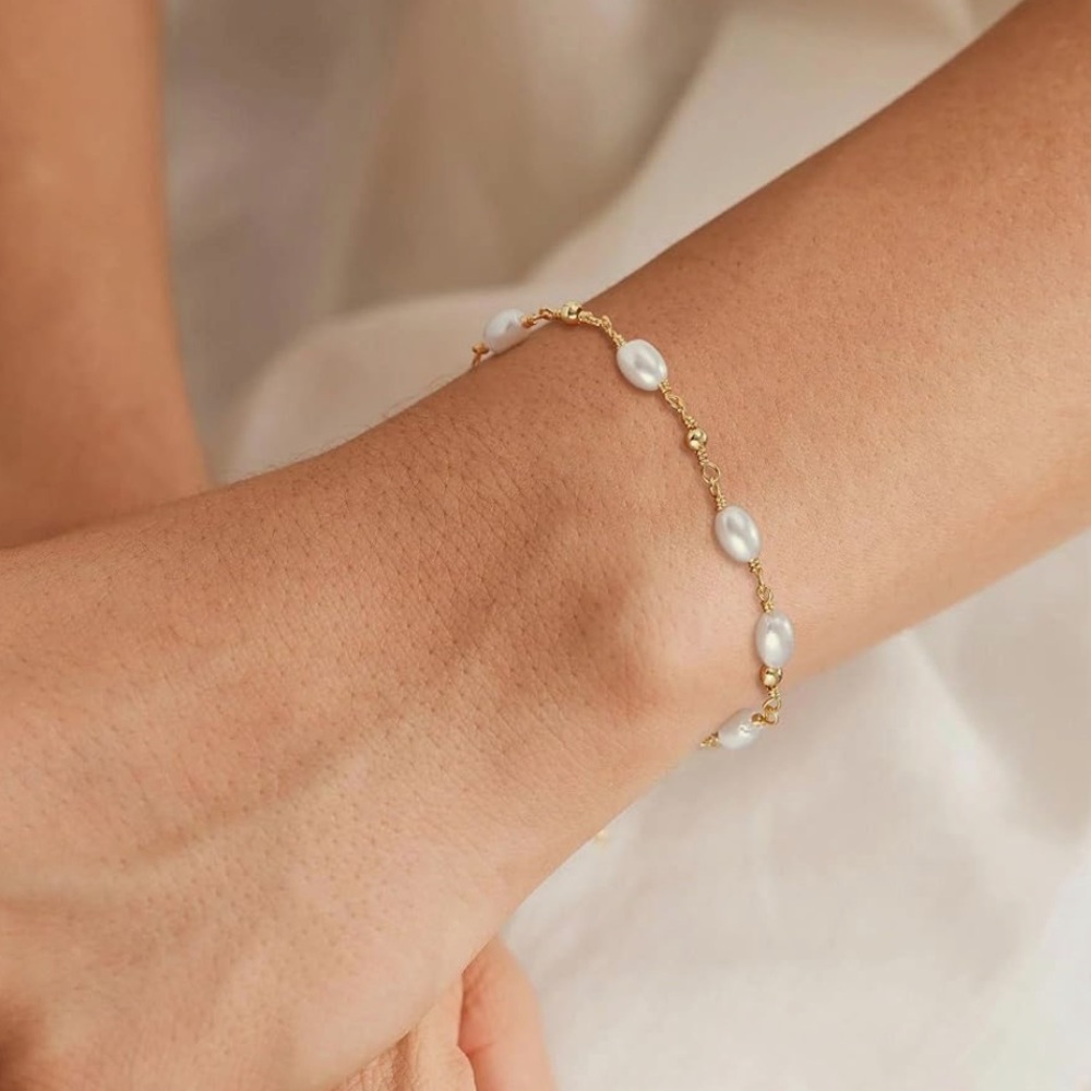 Elegant Freshwater Pearl Gold Chain Bracelet - Picture 8 of 8